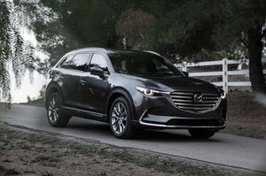 2016 Mazda CX 9 Front Three Quarter 02