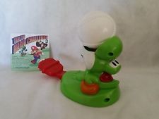 2006 McDonald's Happy Meal Toy Nintendo Mario Bros Yoshi Pop and Catch