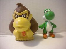 LOT OF 2 DONKEY KONG FIGURES DONKEY KONG YOSHI